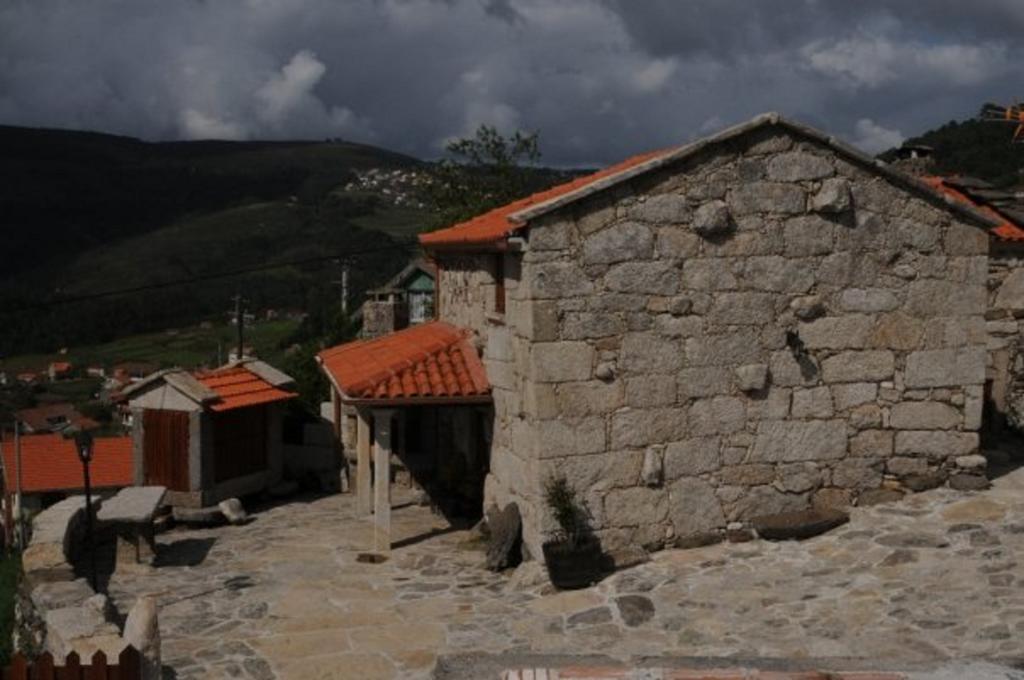 Hostal Refugio Dos Cregos Riba de Mouro Exterior foto